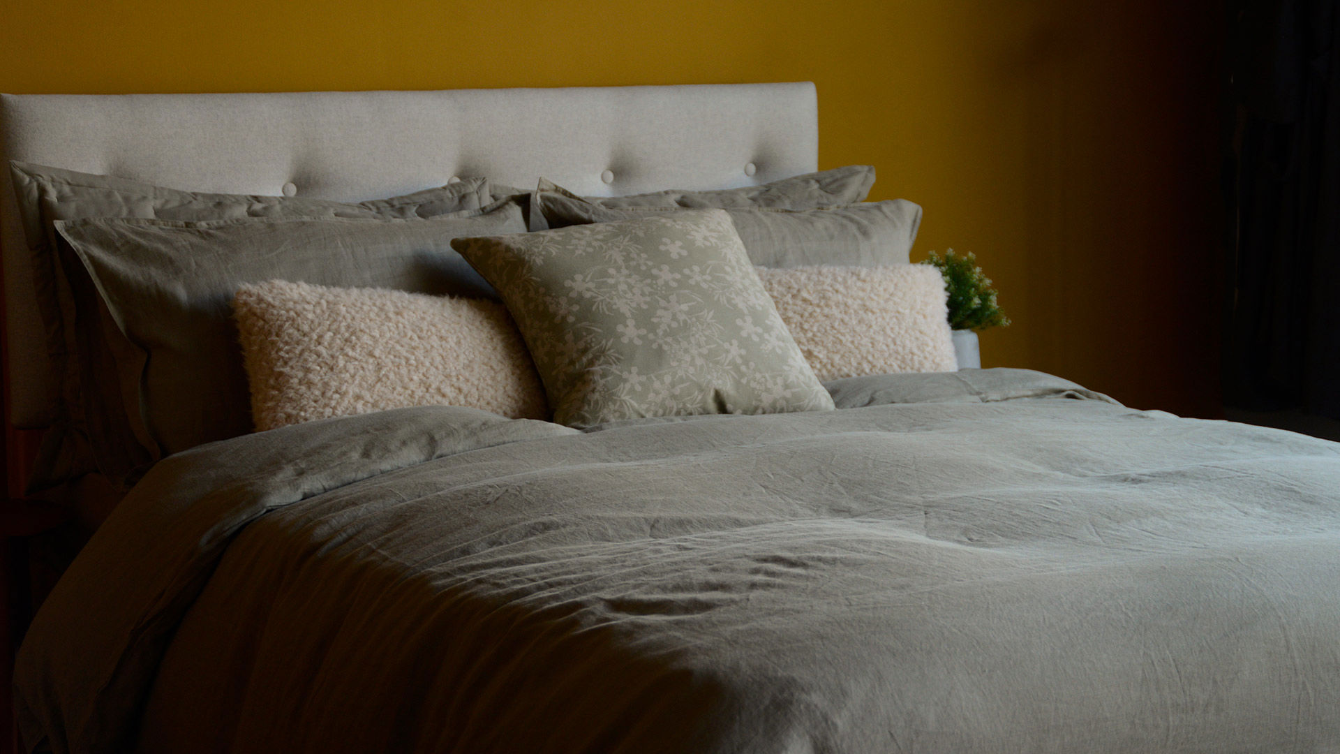 Commercial Laundry Service In Grove City