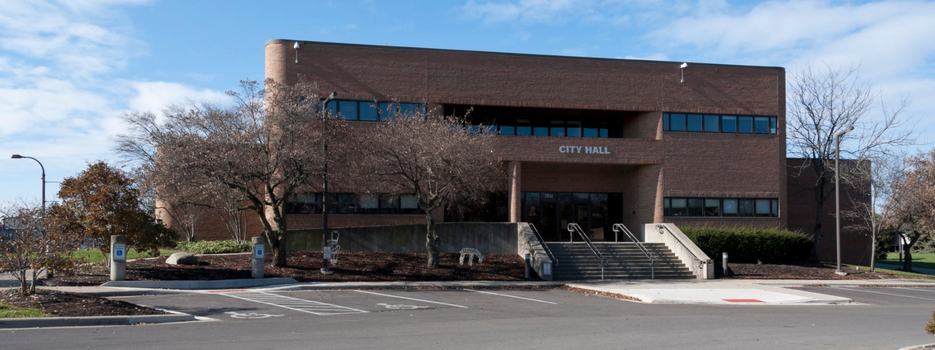 Laundry and Dry Cleaning PickUp & Delivery Service in Reynoldsburg, OH